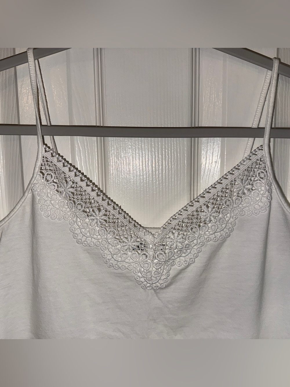 Women’s Loft White Lace-Trim Camisole Top sz. Large - Picture 2 of 6